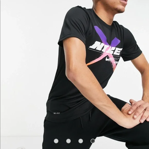 Nike T-shirt - Picture 4 of 4